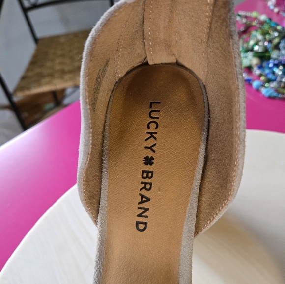 Lucky Brand Gray Heels with Elegant Strappy Design - Picture 5 of 13